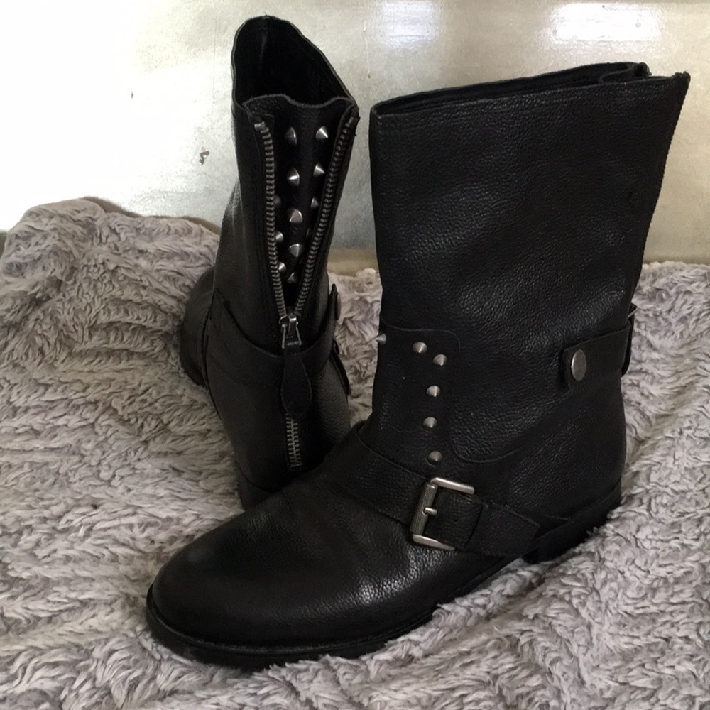 Cool boots.. barely worn